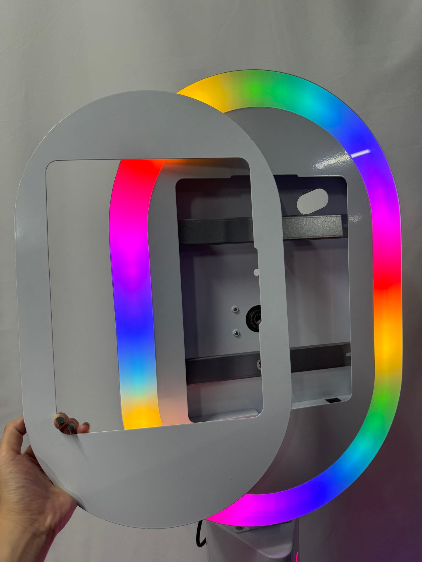 Oval IPad Selfie Pod Photobooth