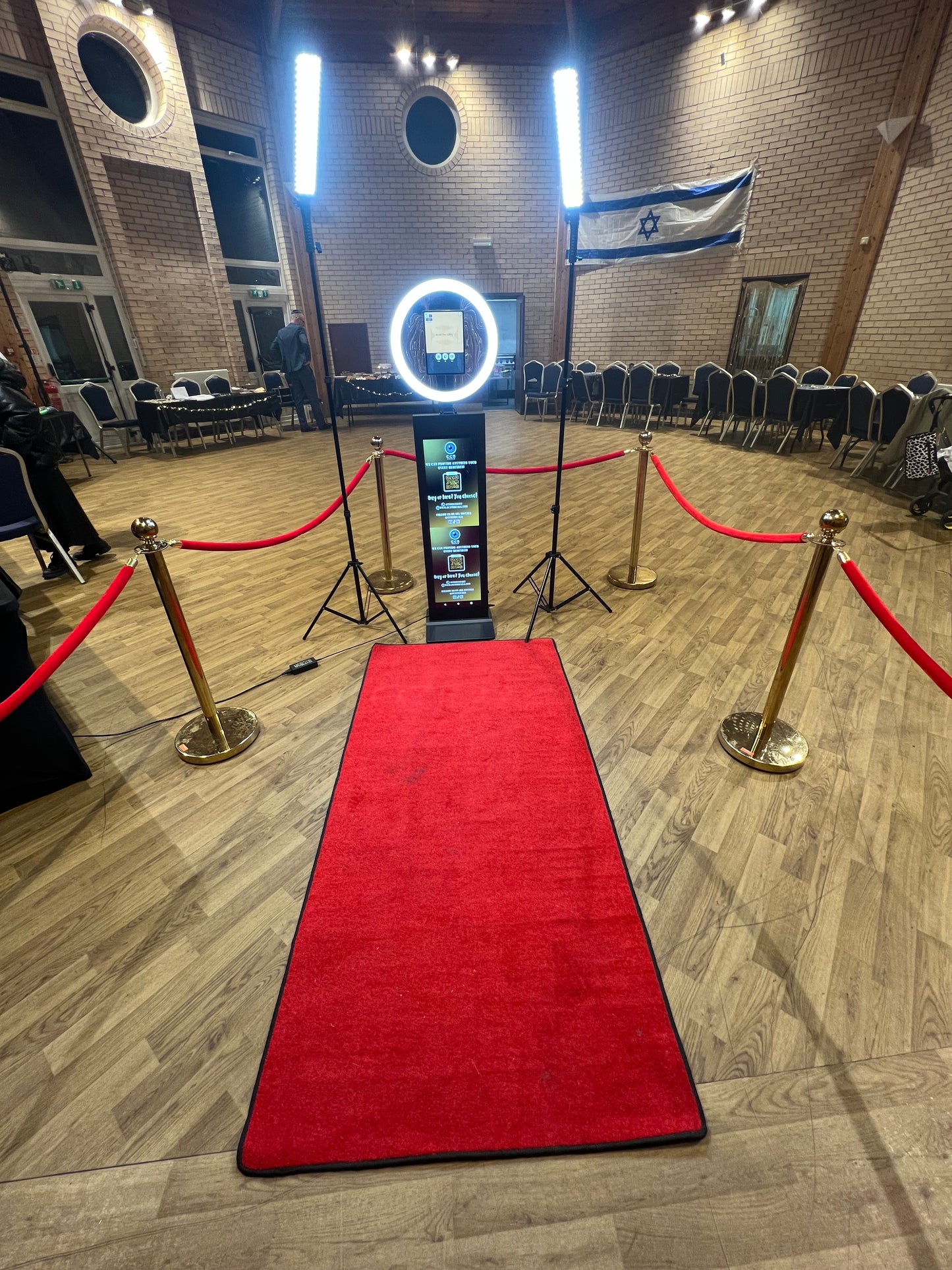 2x Professional Wireless LED Light Sticks & Stands