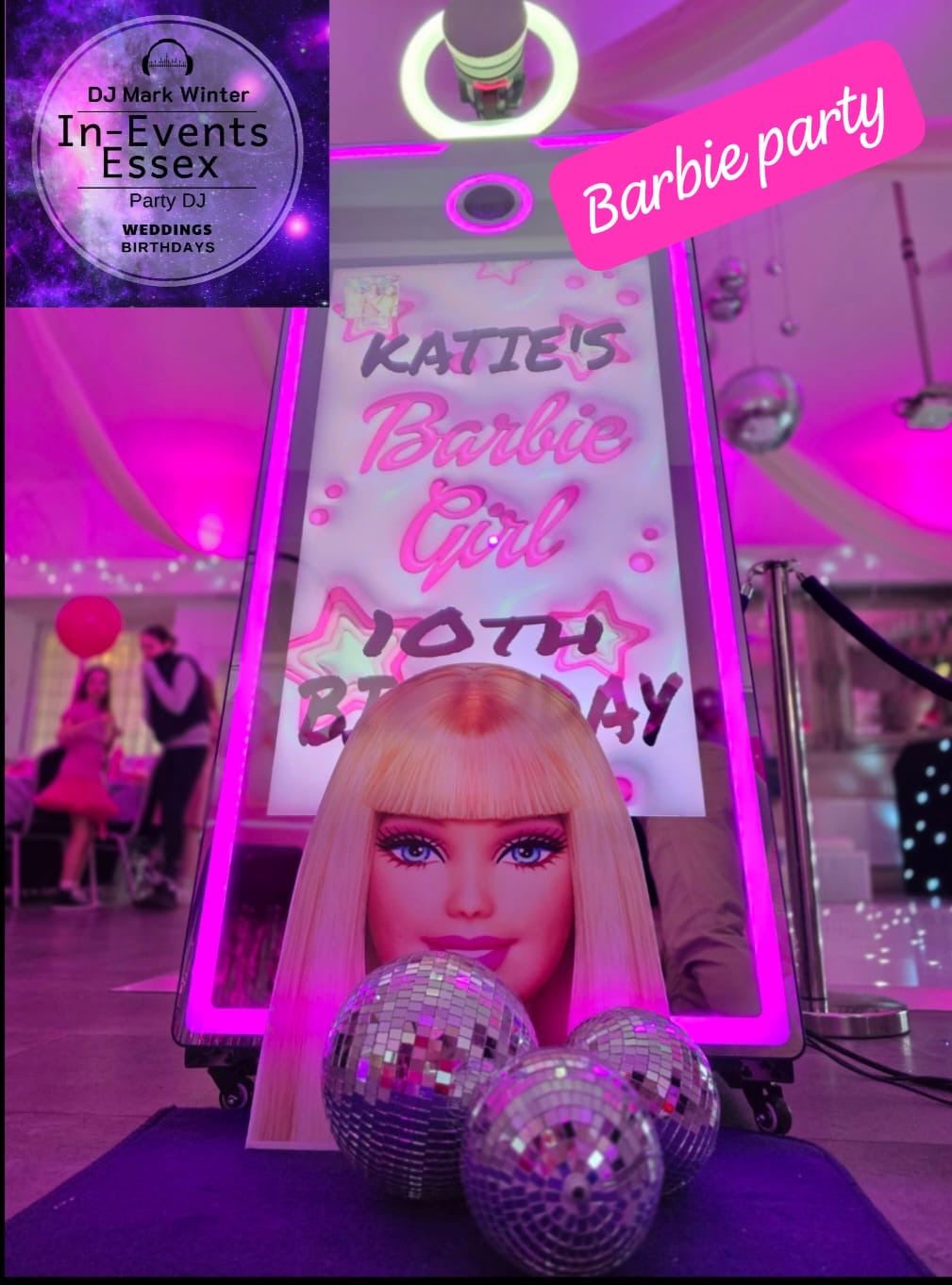 Magic Mirror Photobooth With Wheels