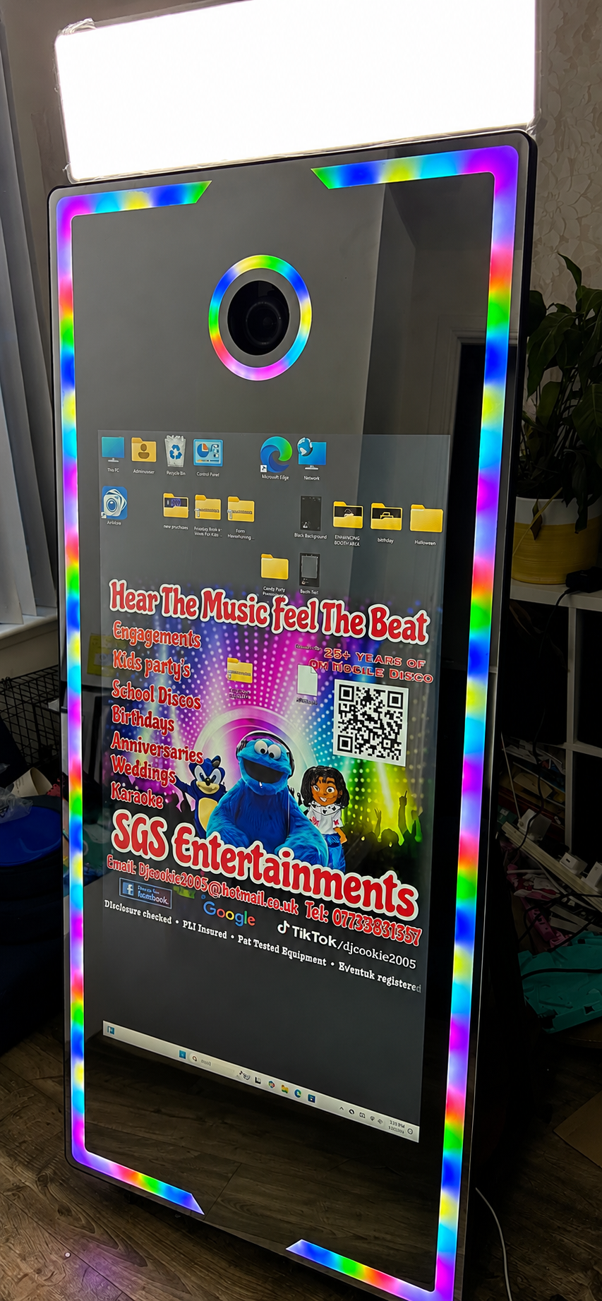 Magic Mirror Photobooth With Wheels
