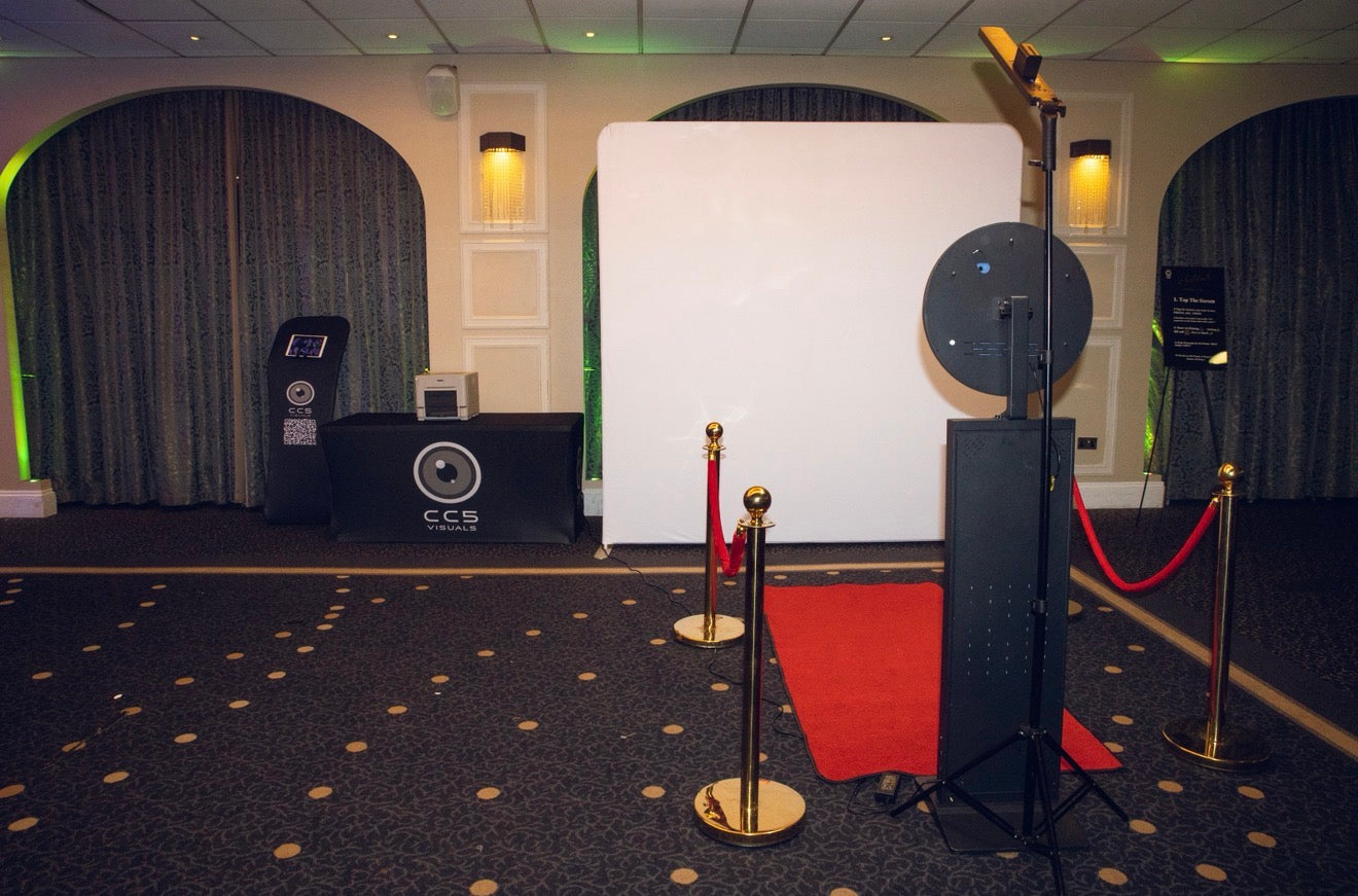 IPad Selfie Pod Photobooth With LCD Computer Screen