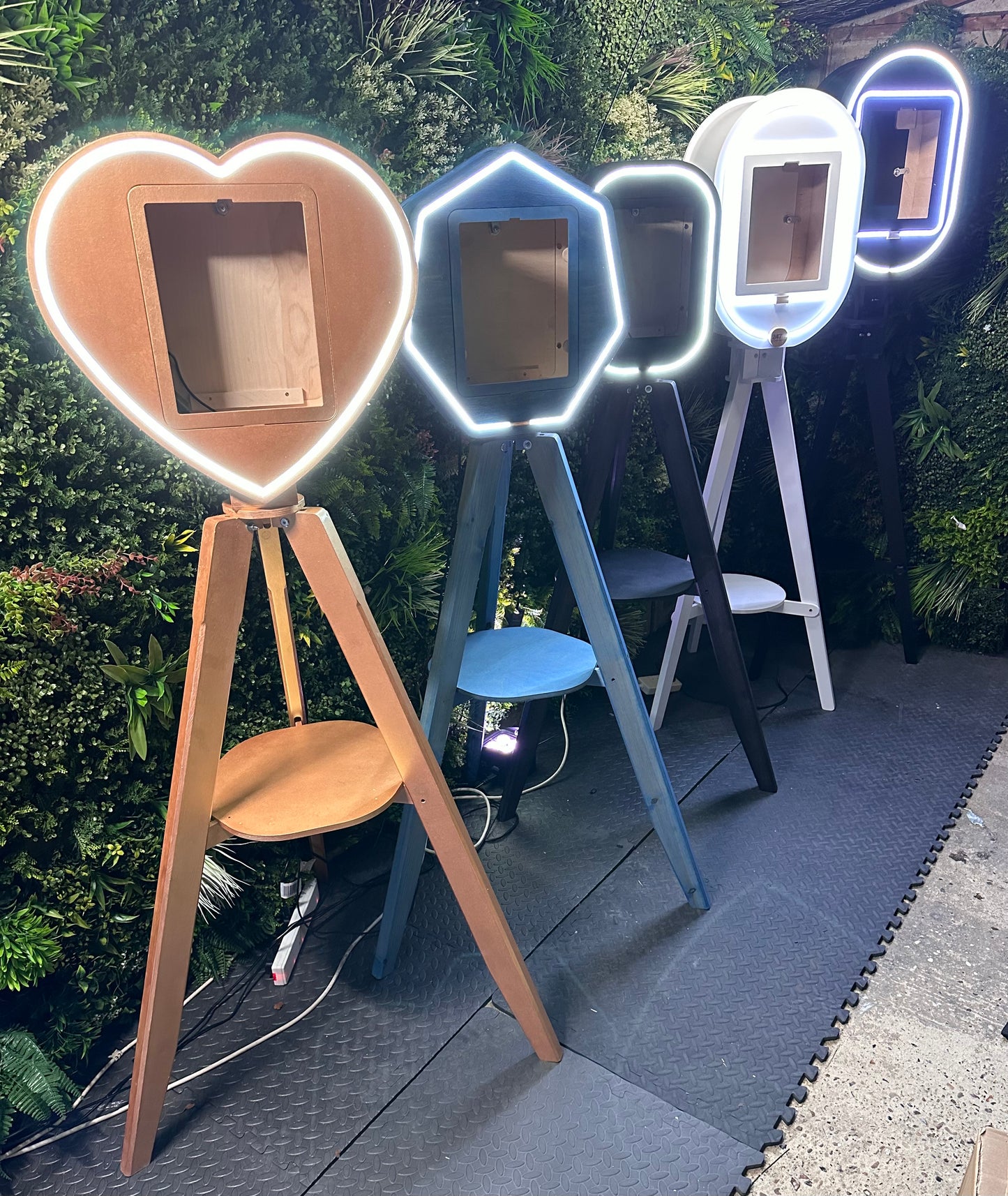 Vintage Heptagon IPad Selfie Pod Photobooth