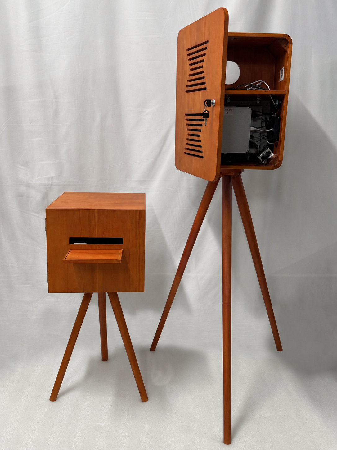 Vintage Dark Oak Windows DSLR Selfie Pod Photo Booth