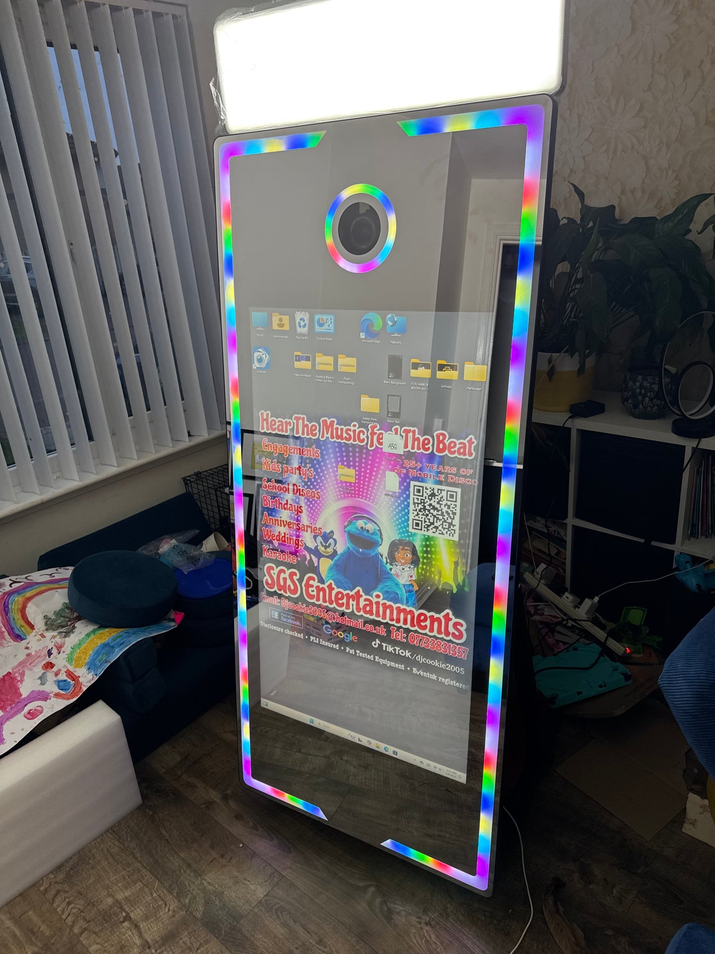 Magic Mirror Photobooth With Wheels