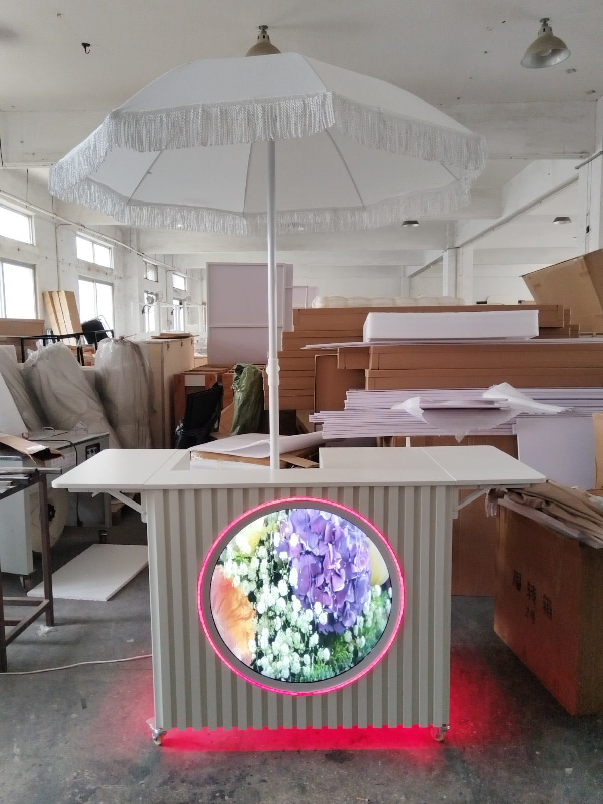 Wooden Pancake Dessert Cart With LCD Screen