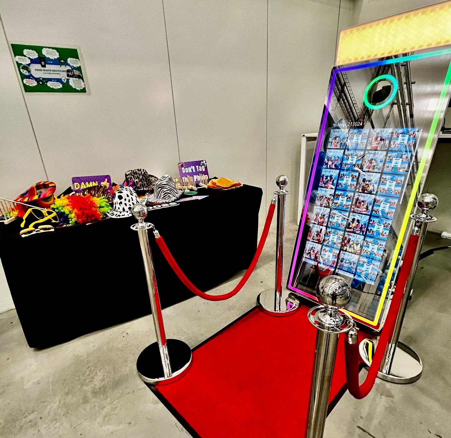 Magic Mirror Photobooth With Wheels