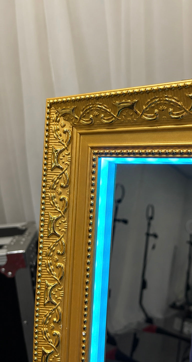 Magic Mirror Photobooth Vintage Framed Selfie Mirror