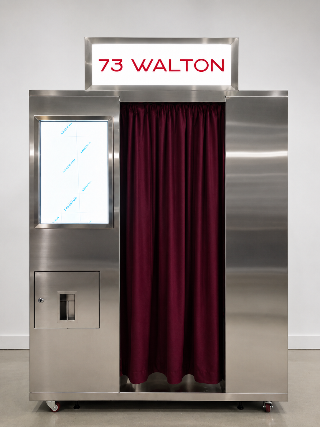 Stainless Steel Enclosed Photo Booth With Contactless Payment Selfie Booth