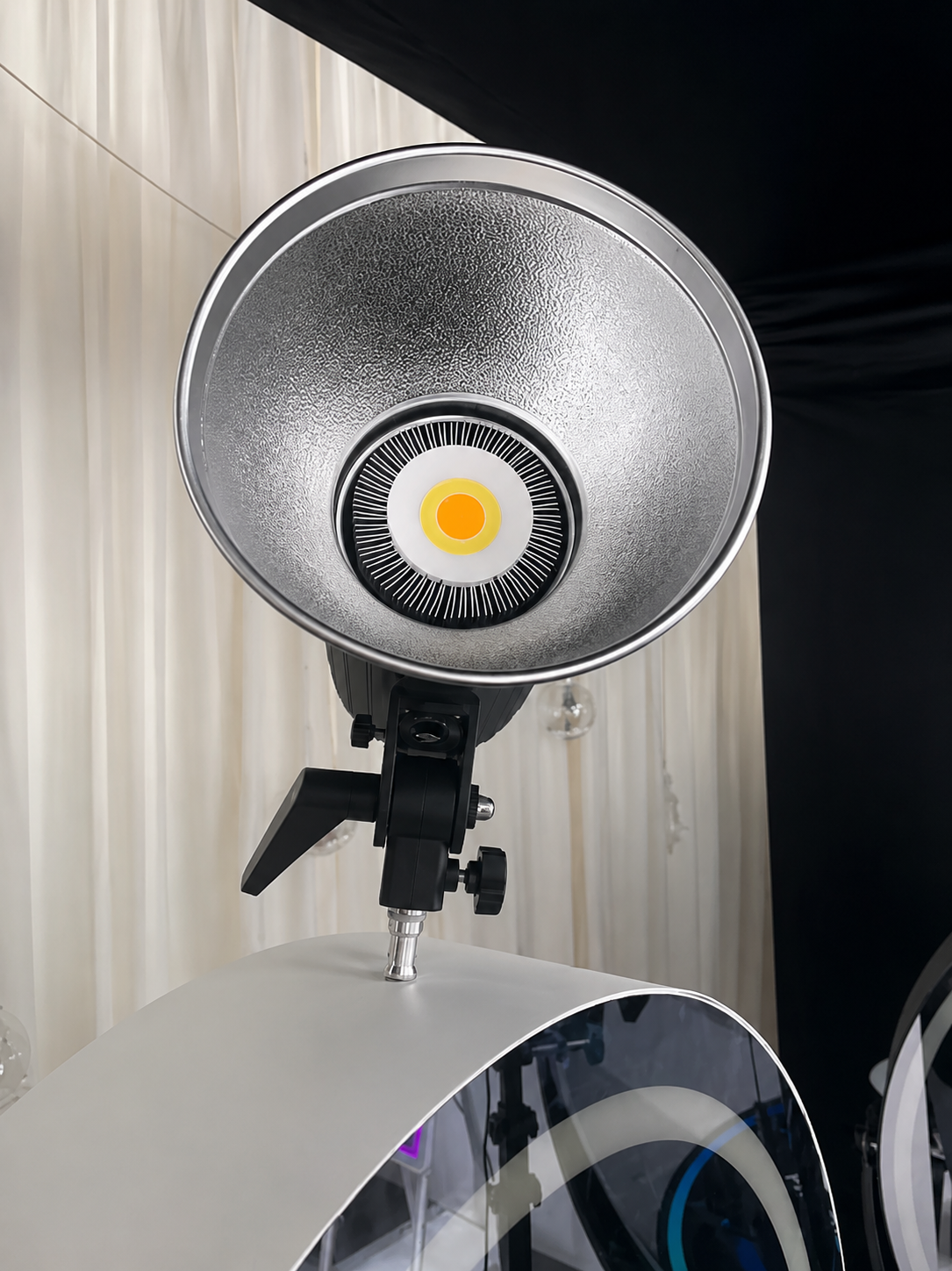 Flash & Still Light With Umbrella For Selfie Pod Magic Mirror Studio Use
