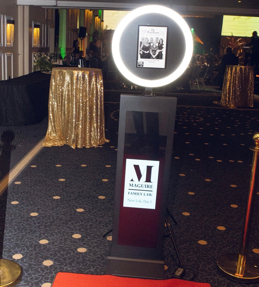 IPad Selfie Pod Photobooth With LCD Computer Screen