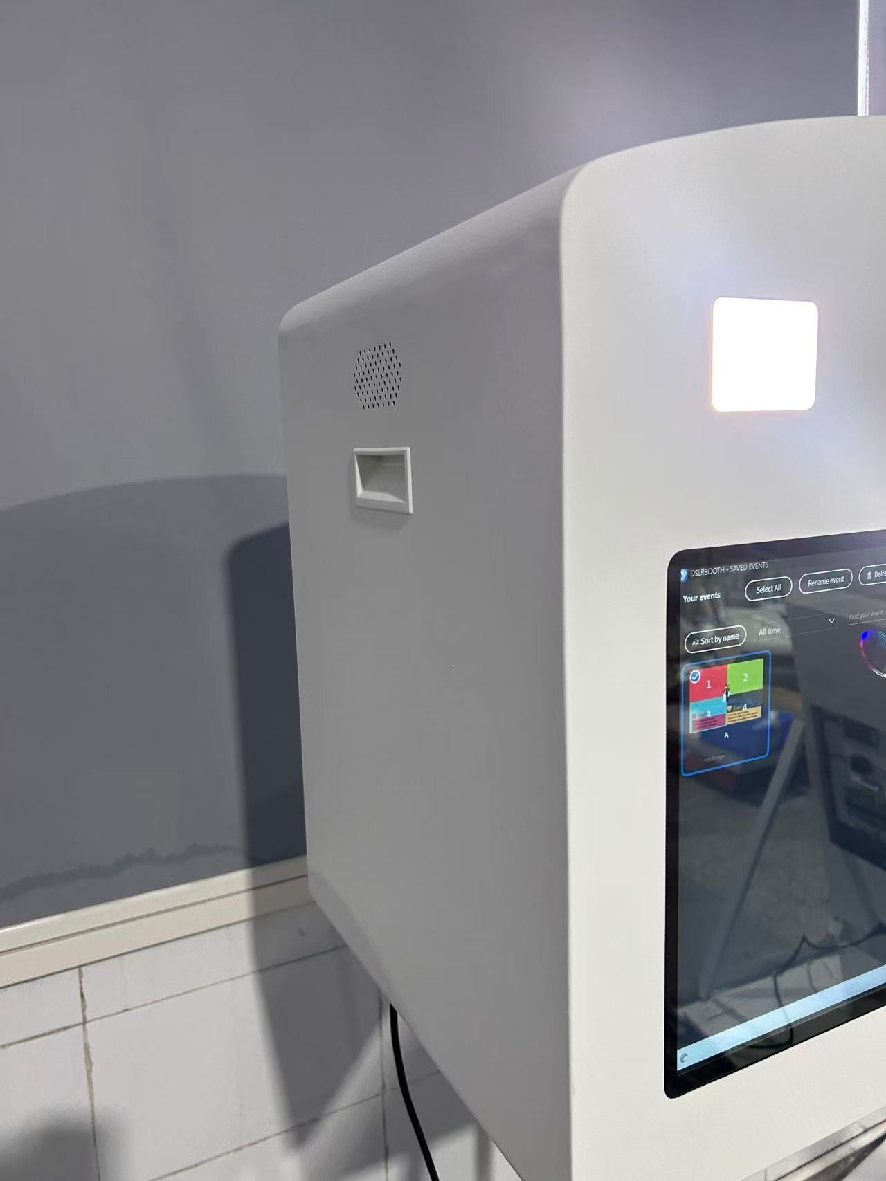 Metal Windows DSLR Selfie Pod Photobooth With Internal Printer Slot