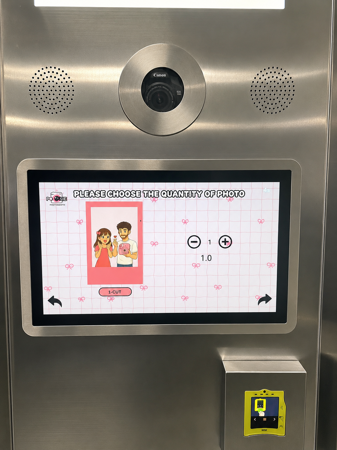 Stainless Steel Enclosed Photo Booth With Contactless Payment Selfie Booth