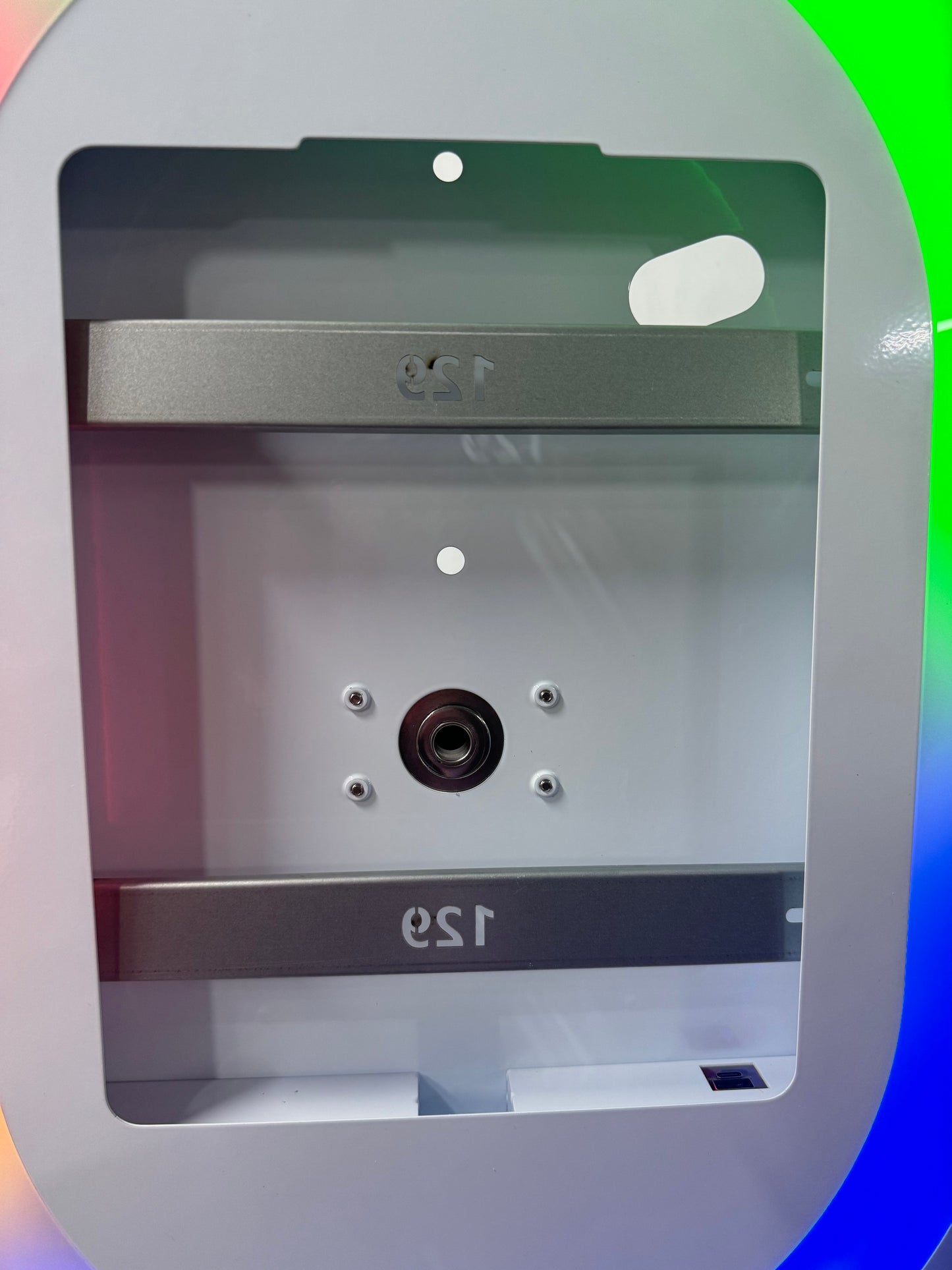 Oval IPad Selfie Pod Photobooth