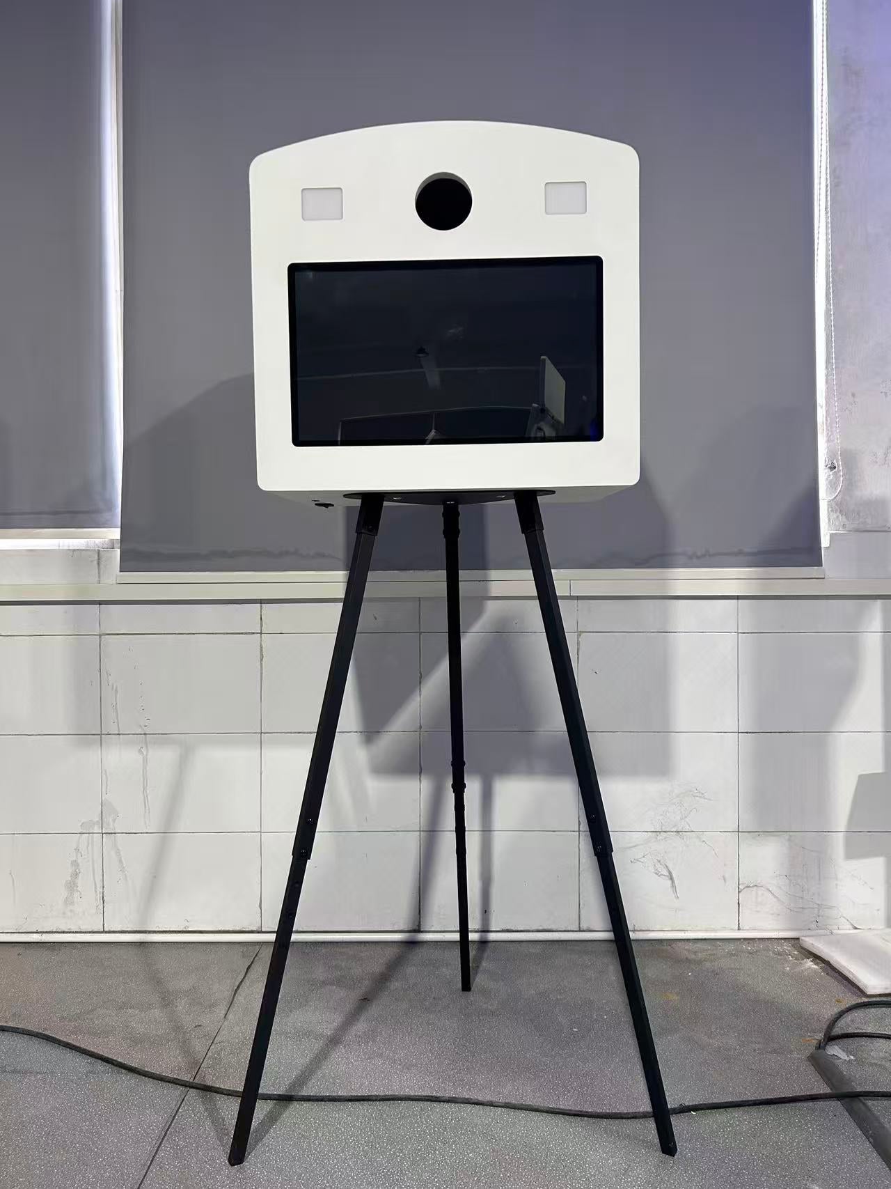 Metal Windows DSLR Selfie Pod Photobooth With Internal Printer Slot