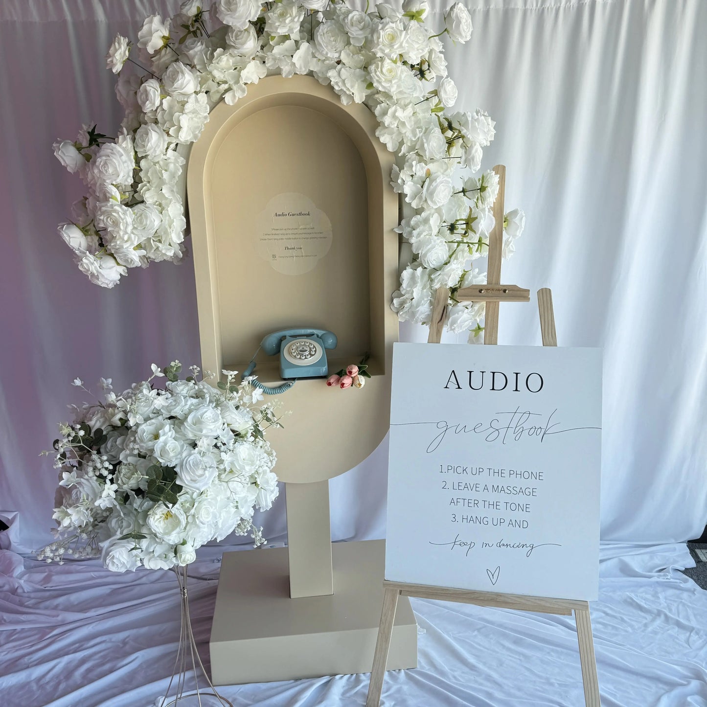 Retro Telephone Audio Guestbook