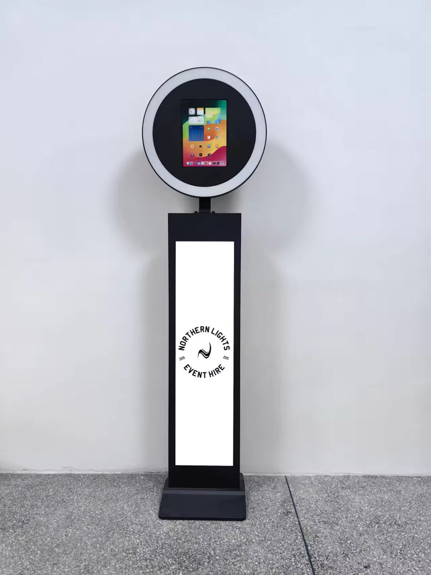 IPad Selfie Pod Photobooth With LCD Computer Screen