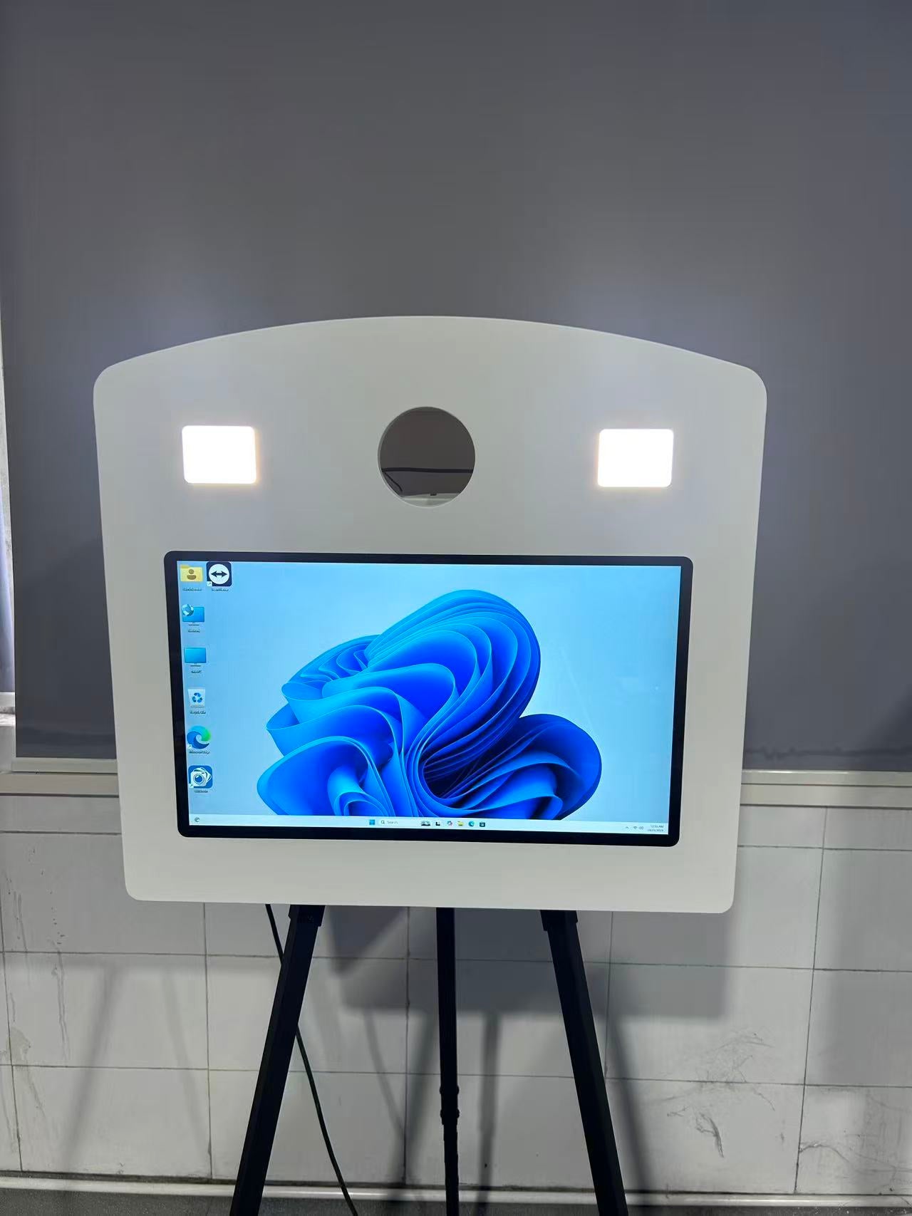 Metal Windows DSLR Selfie Pod Photobooth With Internal Printer Slot