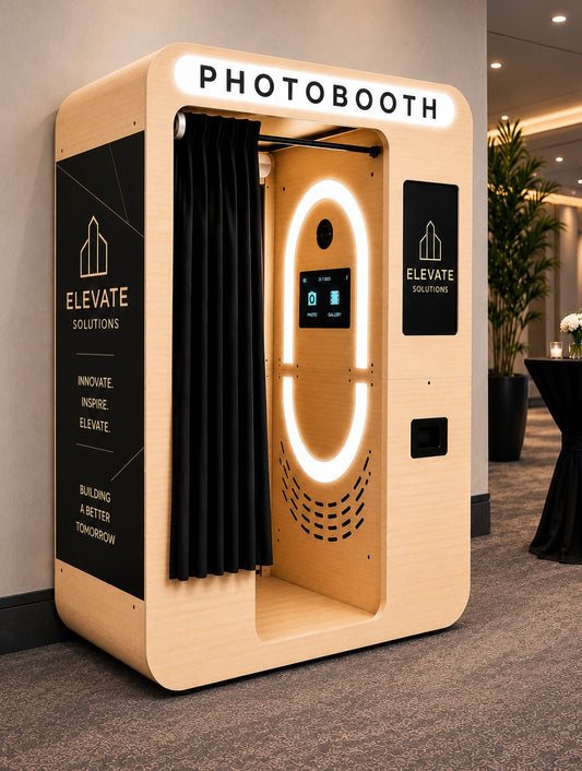 Wooden Vintage Enclosed Photobooth With Payment System Selfie Booth
