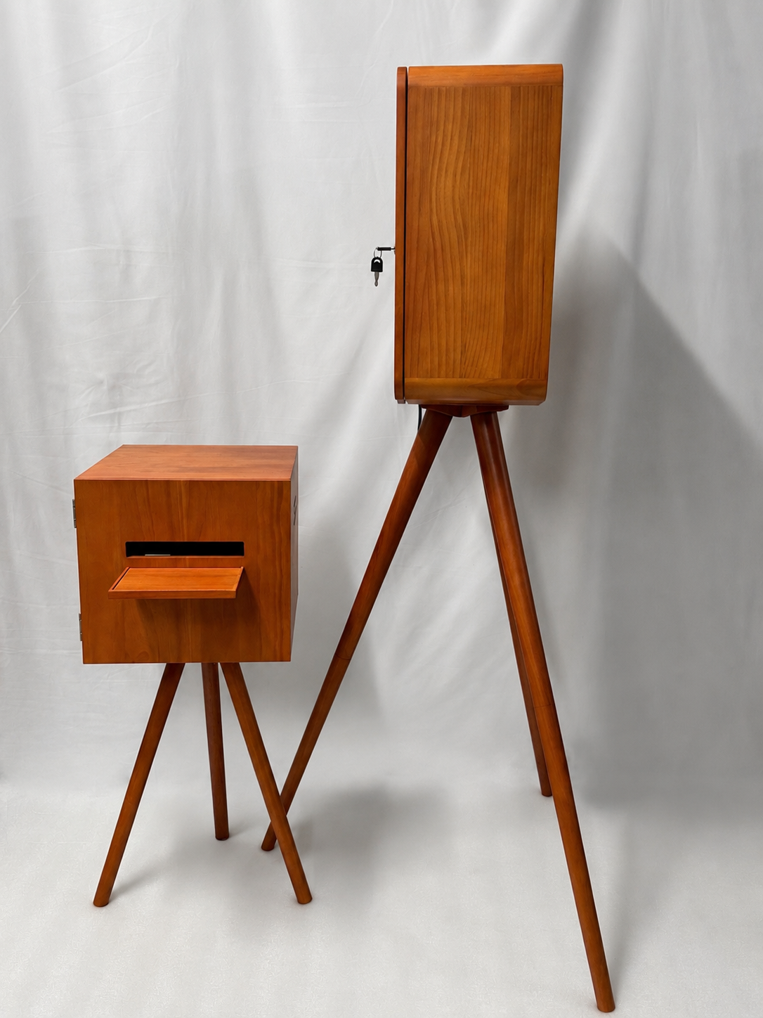 Vintage Dark Oak Windows DSLR Selfie Pod Photo Booth