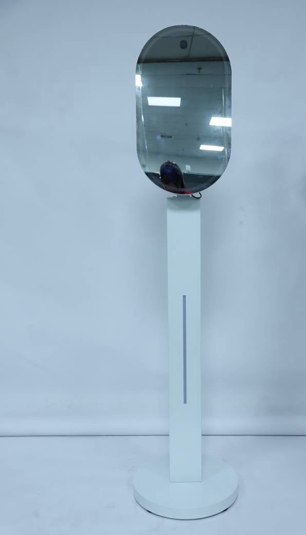 Oval Glass Selfie Pod Photobooth