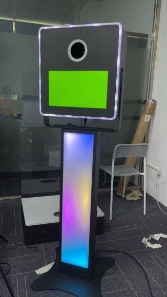 DSLR Selfie Pod Photobooth With LED Screen Base