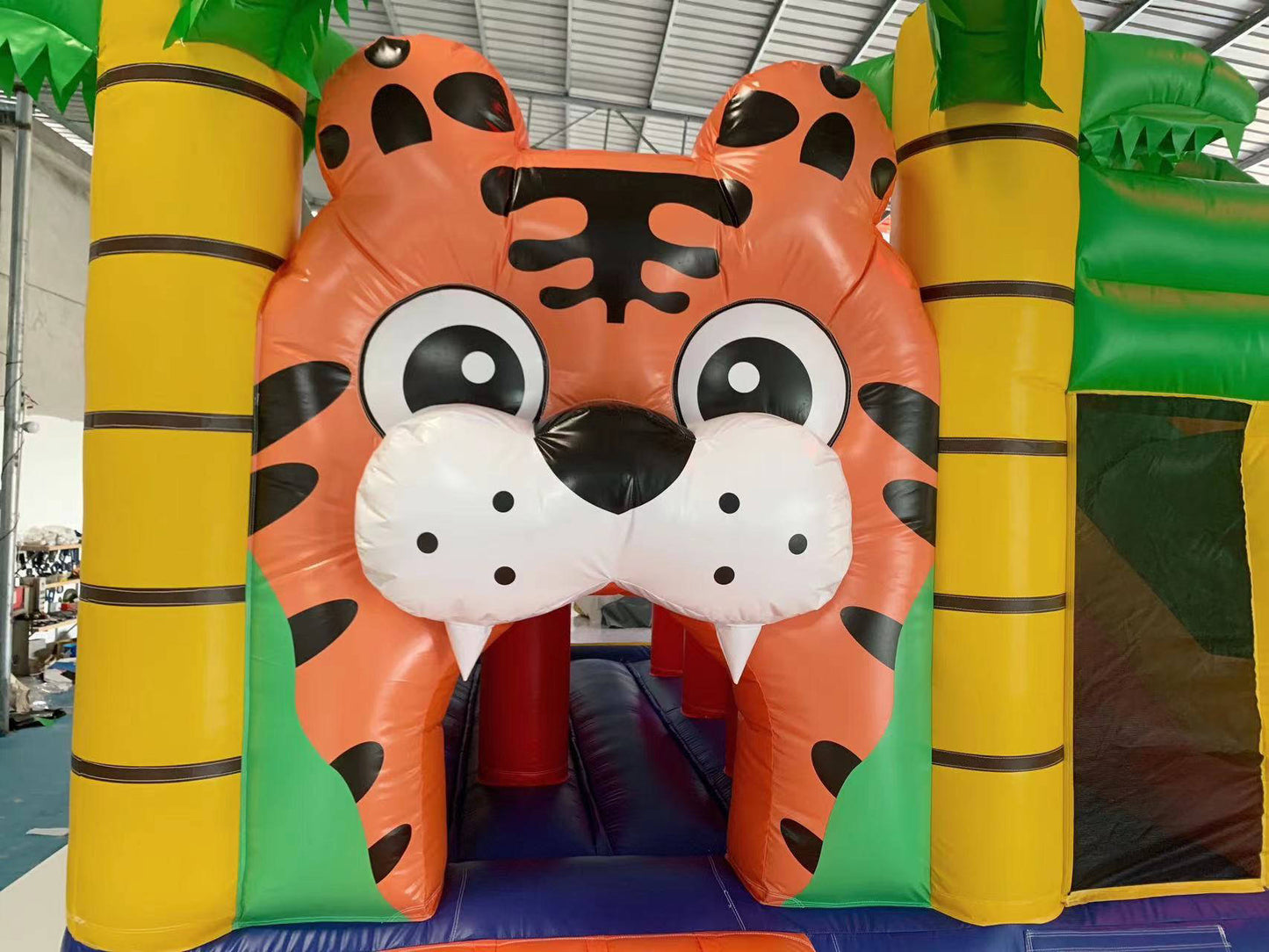 Baby Tiger Bouncy Castle With Slide & Landing Pad