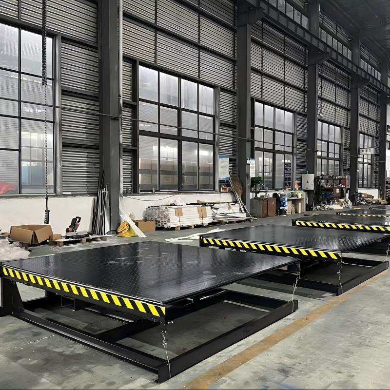 Large industrial platform with yellow and black Hydraulic telescopic dock leveler in a warehouse setting.